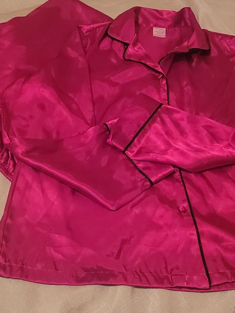 Gilligan & O'Malley Red Satin Pajama Top with Black Piping